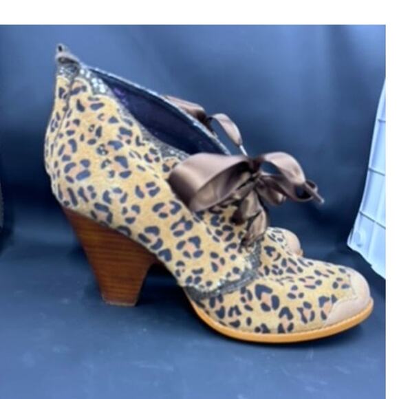 "Poetic License" LONDON Cheetah ,Pump ,Bootie,Size 6.5(37), Ribbon Laces,Gypsy,‎ - Picture 2 of 8